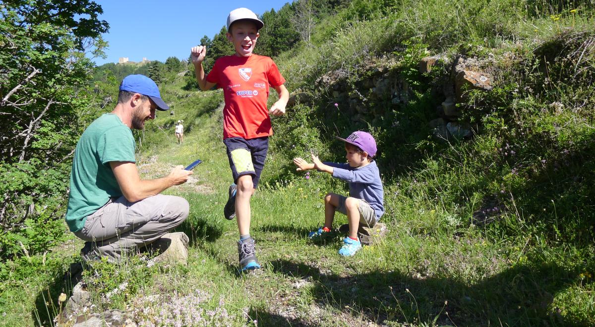 Les petits explorateurs et les terrasses d'Hercule_Réallon